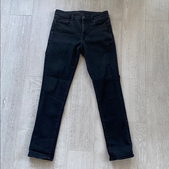 American Eagle Black High Waisted Jean - Picture 1 of 2